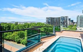 Splendid 2Bd 1Bth 1Csp Apt - Superb Cbd Location